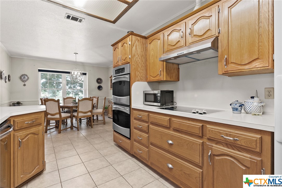 1505 S Roy Reynolds Drive