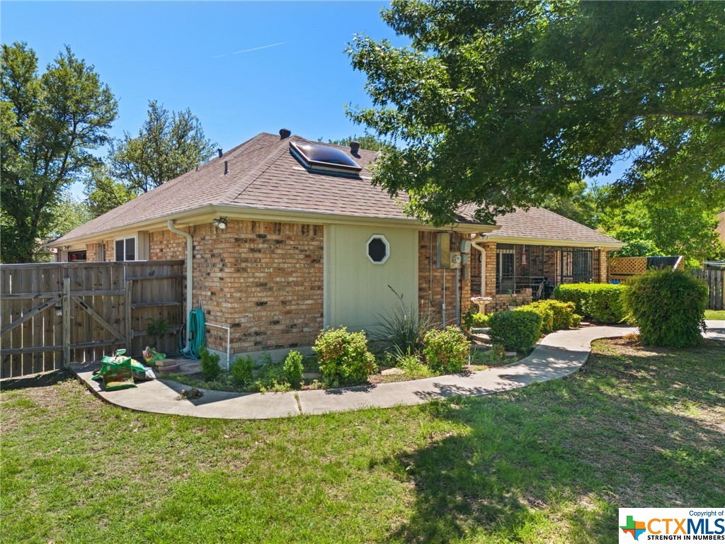 1505 S Roy Reynolds Drive