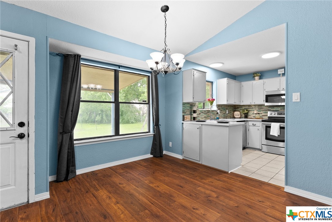 3300 Timber Oak Drive