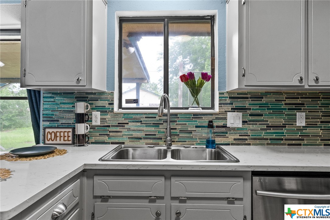 3300 Timber Oak Drive