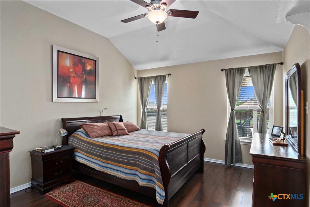 12041 Oakalla Road