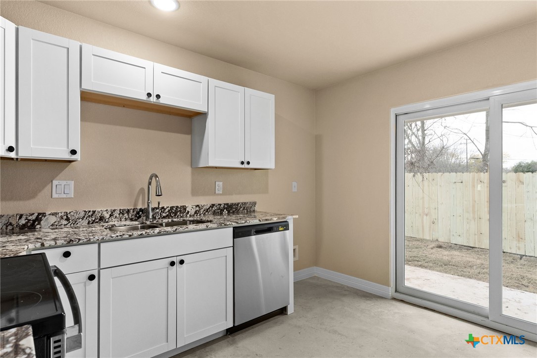 807 White Meadow Lane