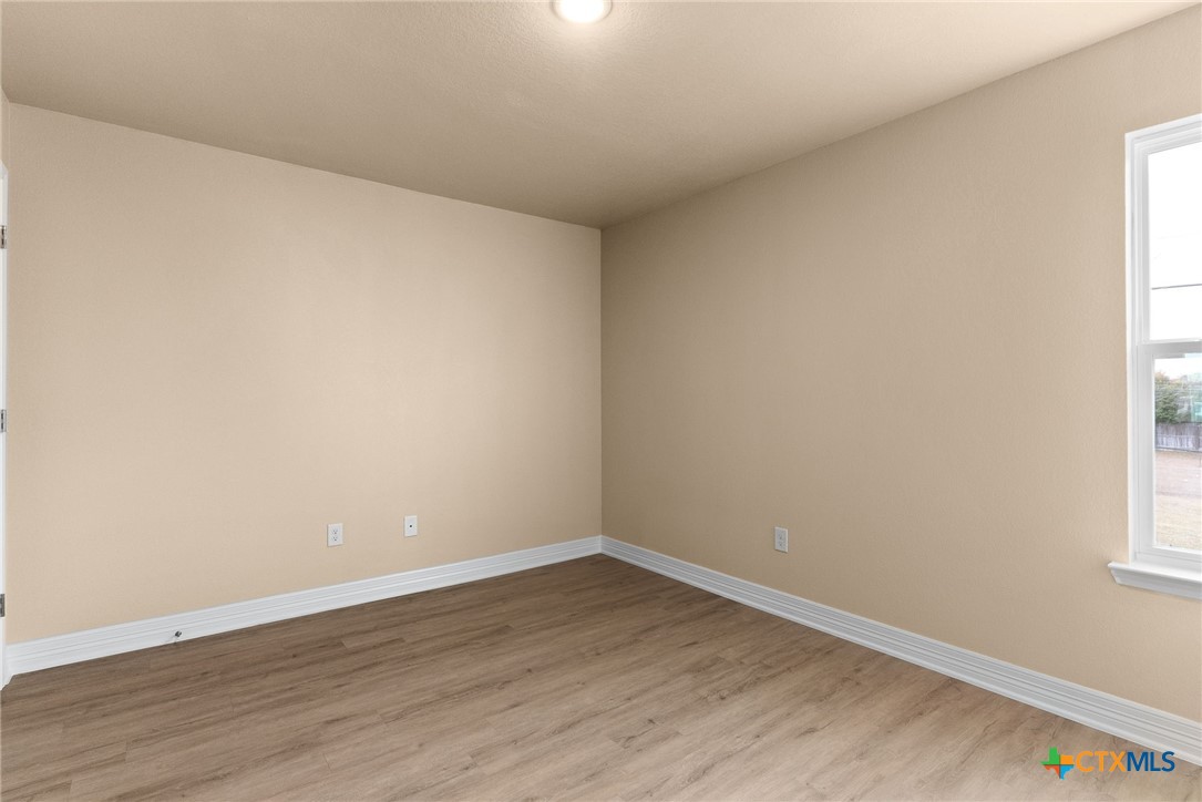 807 White Meadow Lane