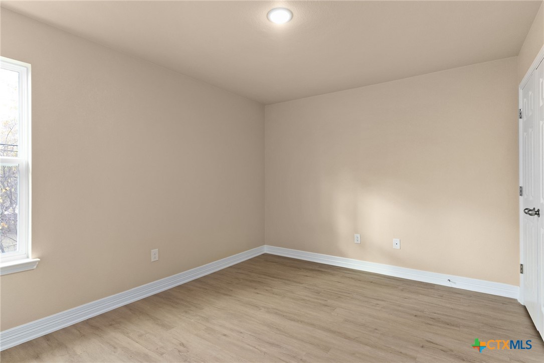 807 White Meadow Lane