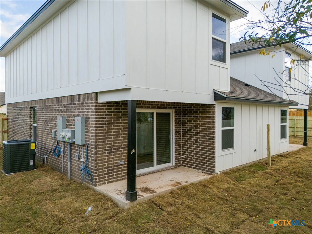 807 White Meadow Lane