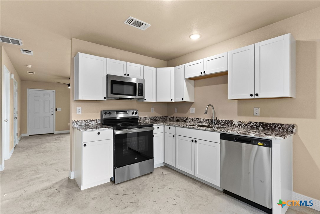 807 White Meadow Lane