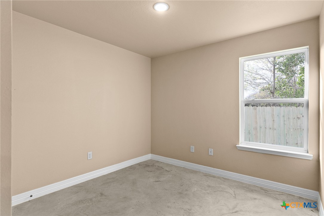 807 White Meadow Lane