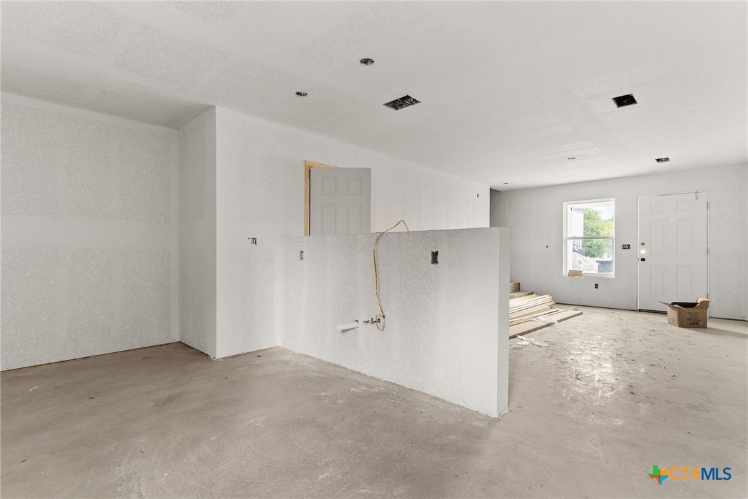 802 White Meadow Lane