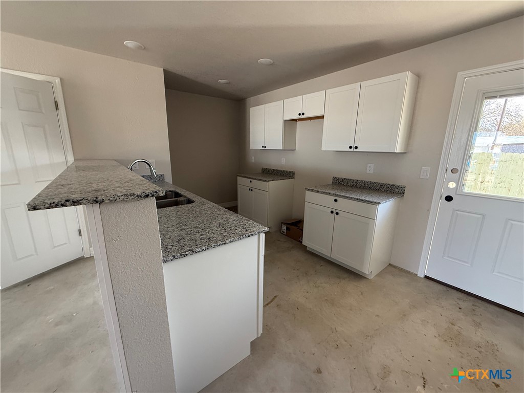 804 White Meadow Lane