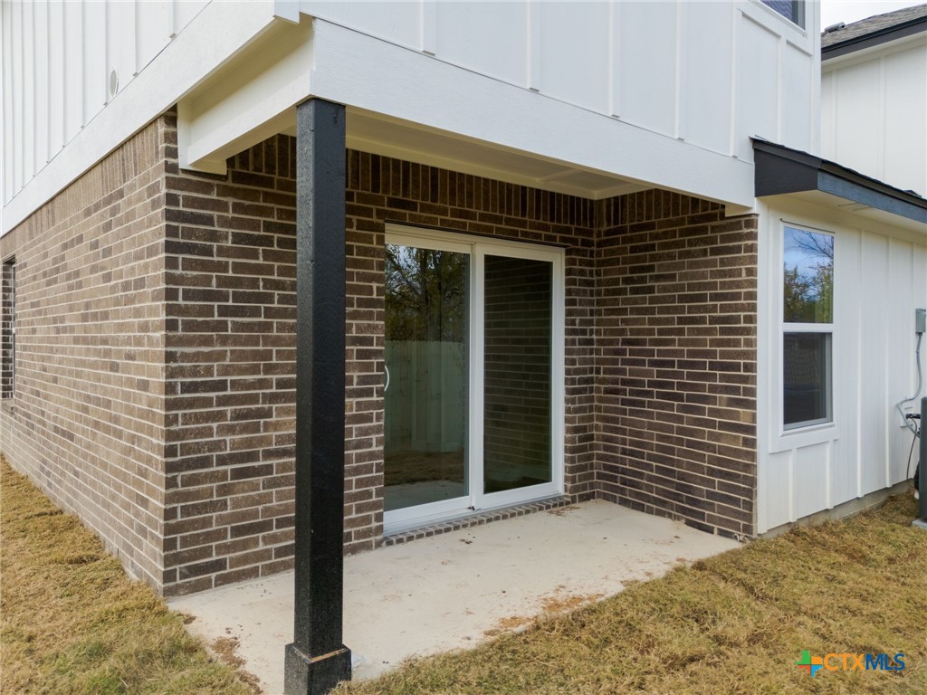 806 White Meadow Lane