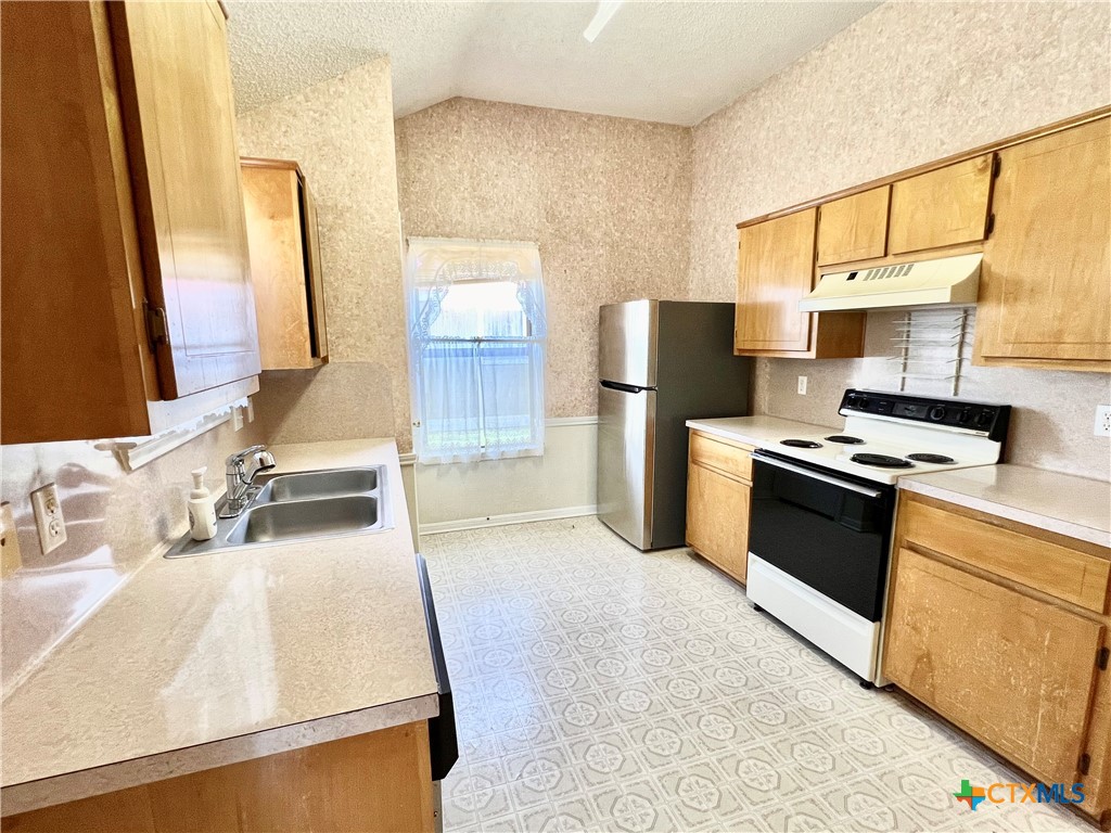 105 Lariat Circle