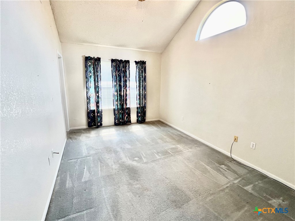 105 Lariat Circle