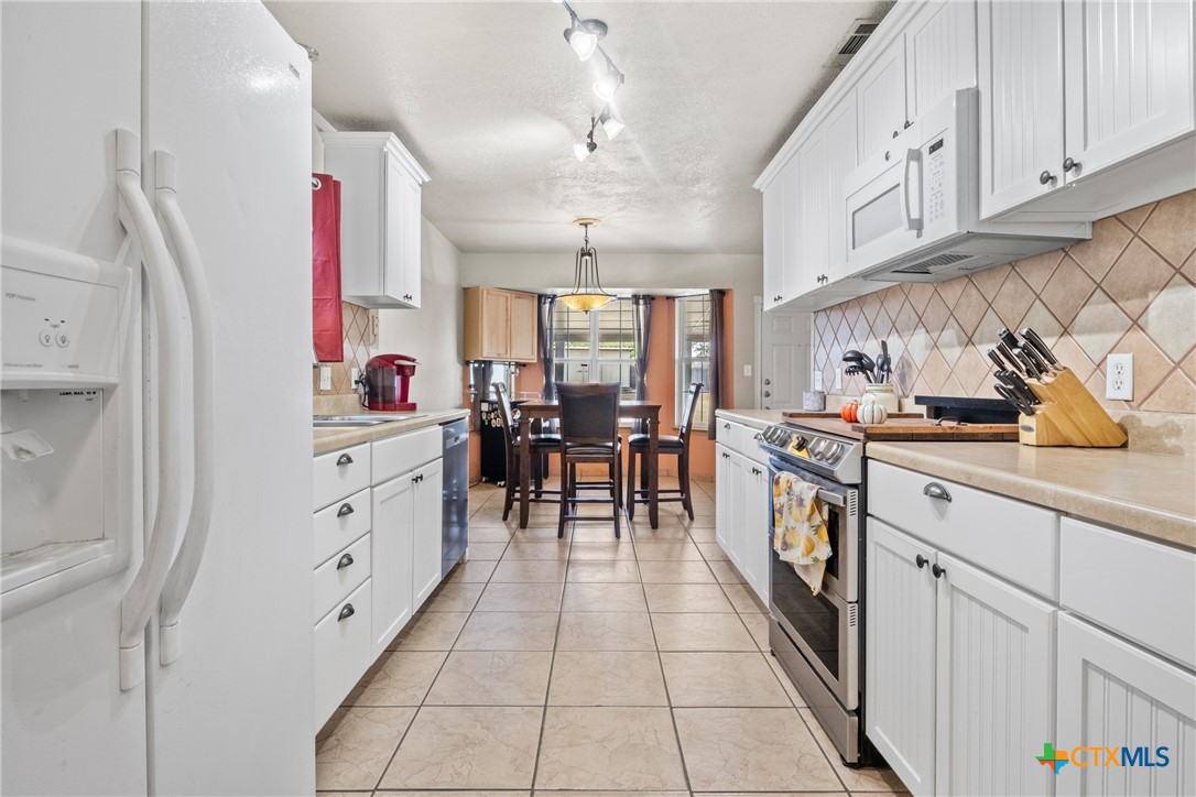 1606 Joy Drive