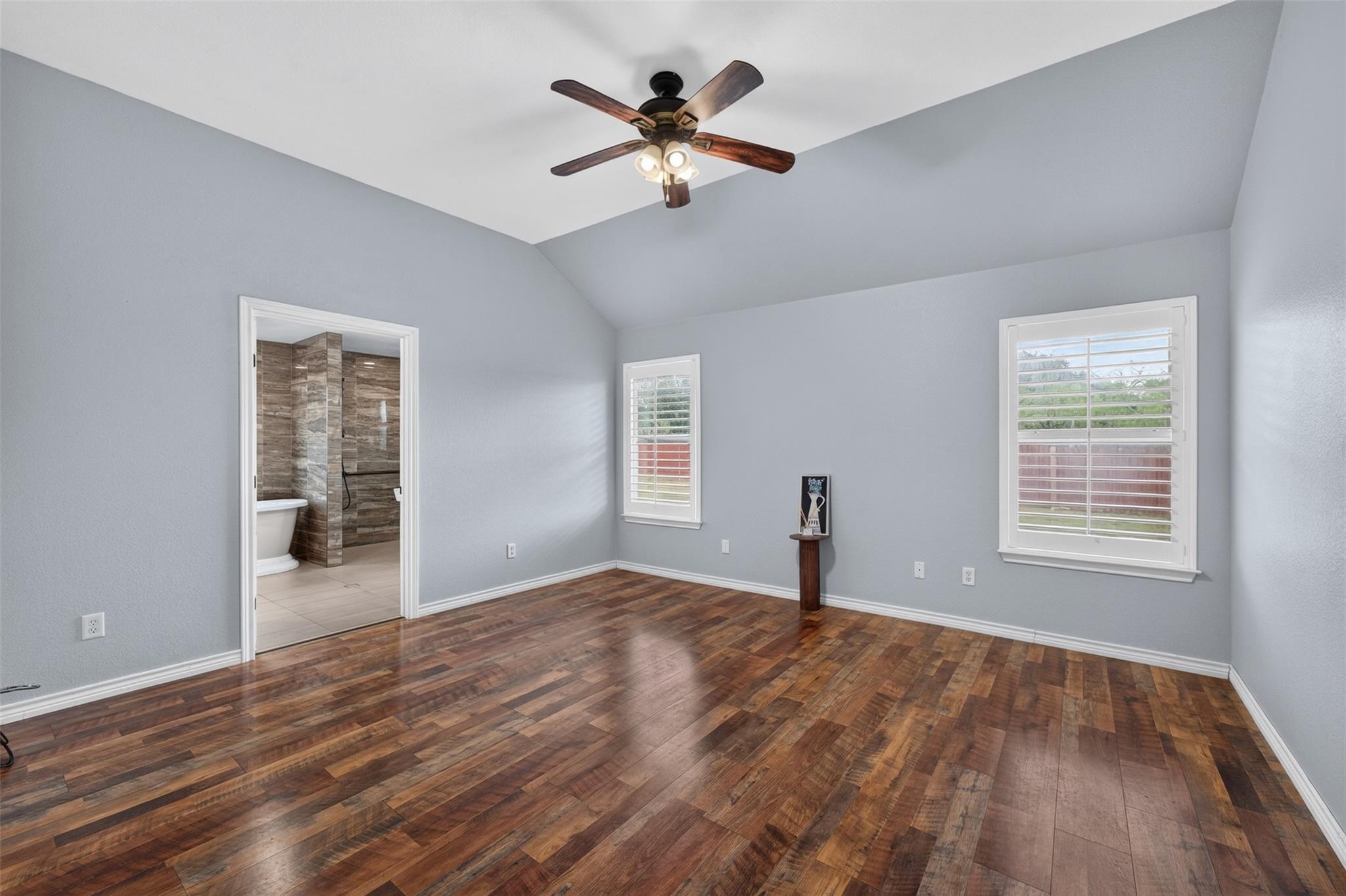 1042 County Road 3351