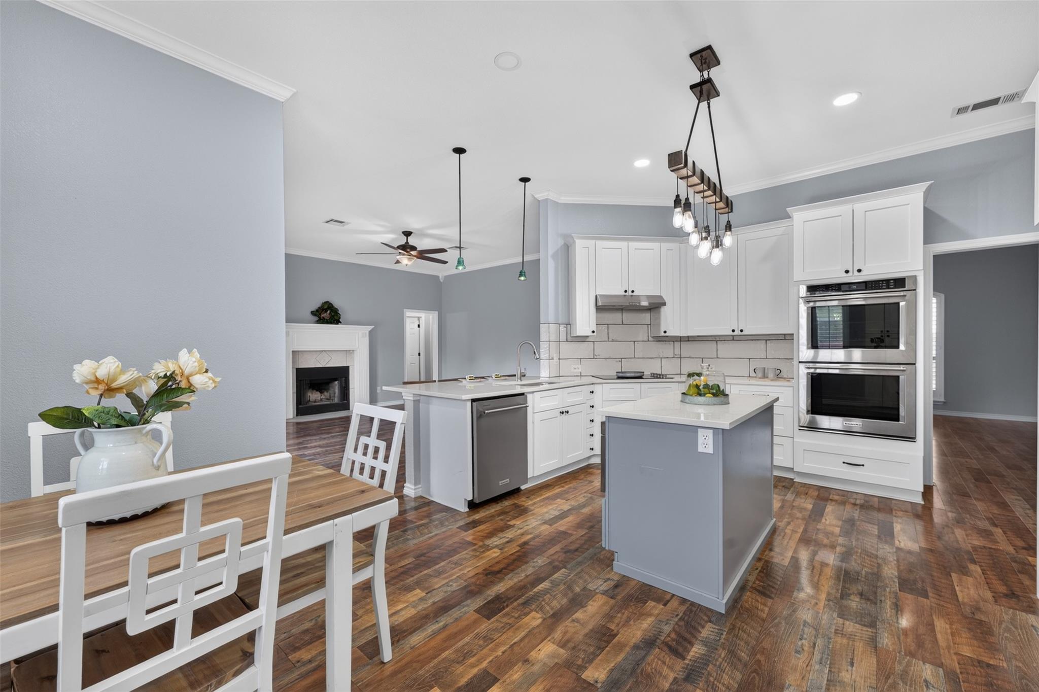 1042 County Road 3351