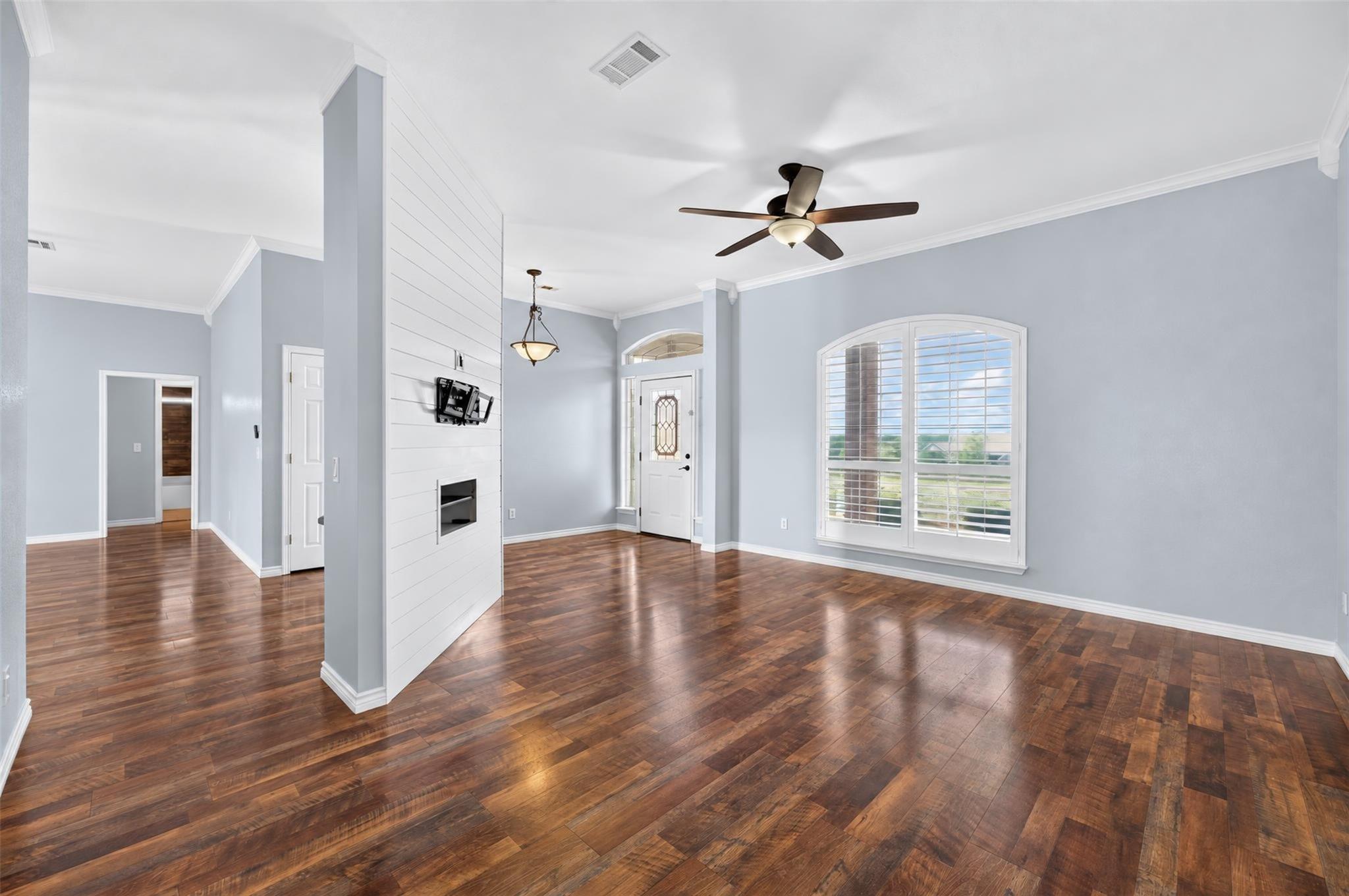 1042 County Road 3351