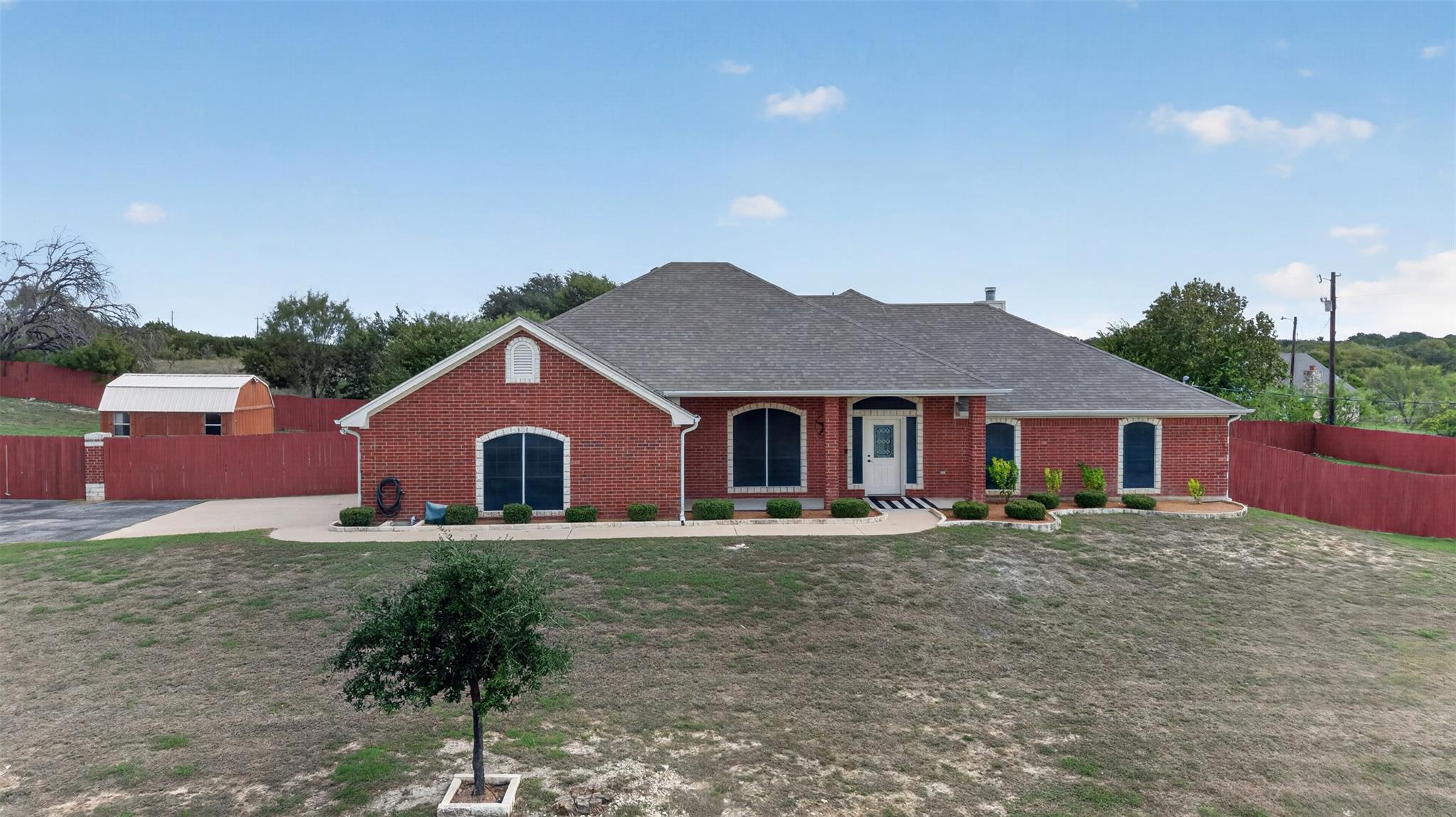 1042 County Road 3351