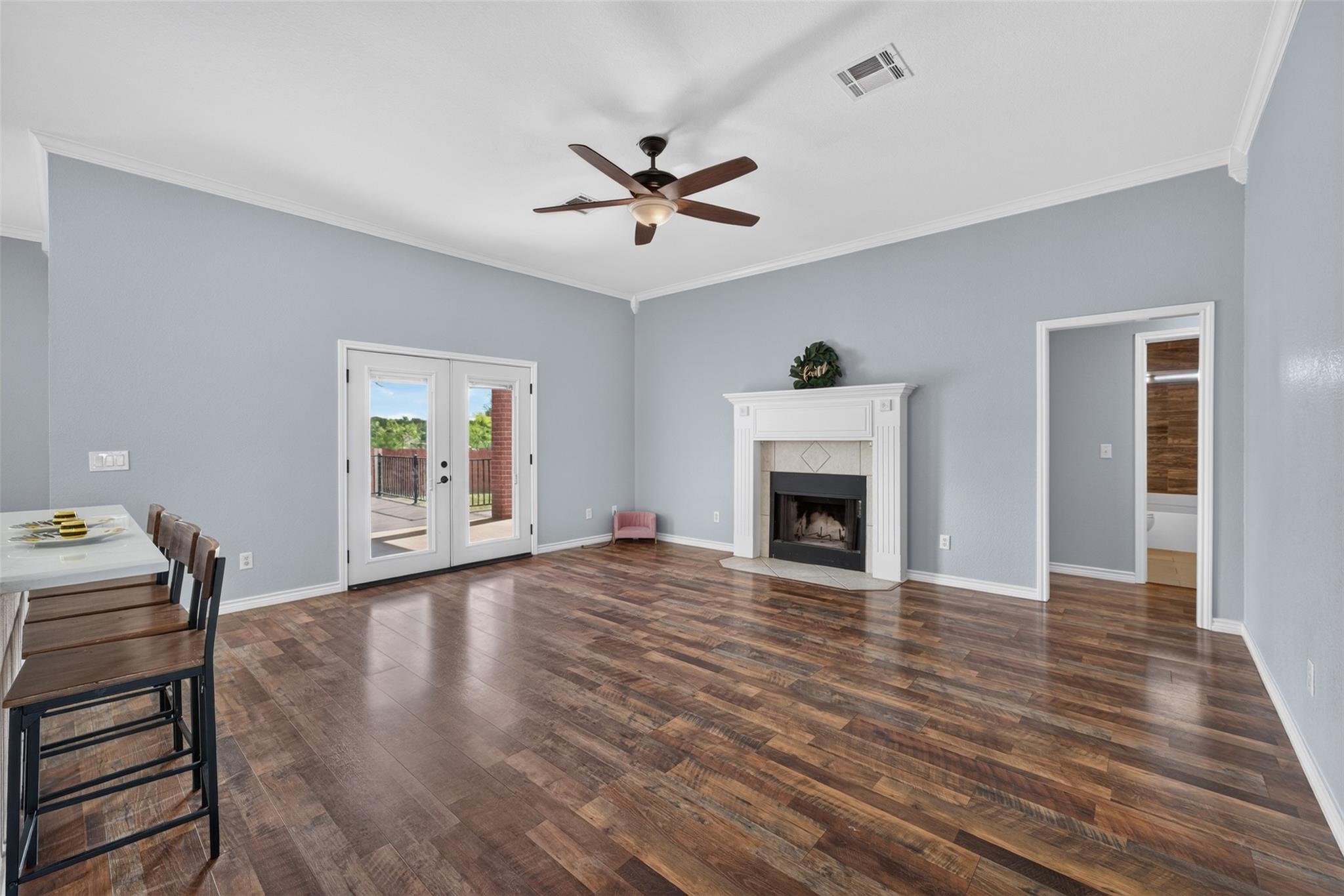 1042 County Road 3351