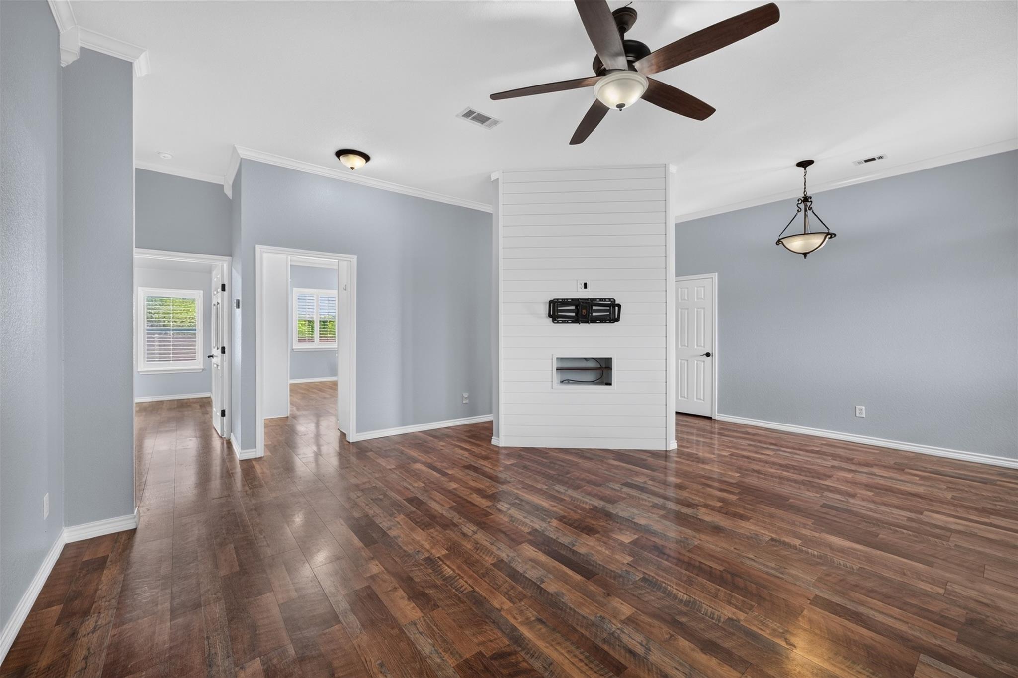 1042 County Road 3351