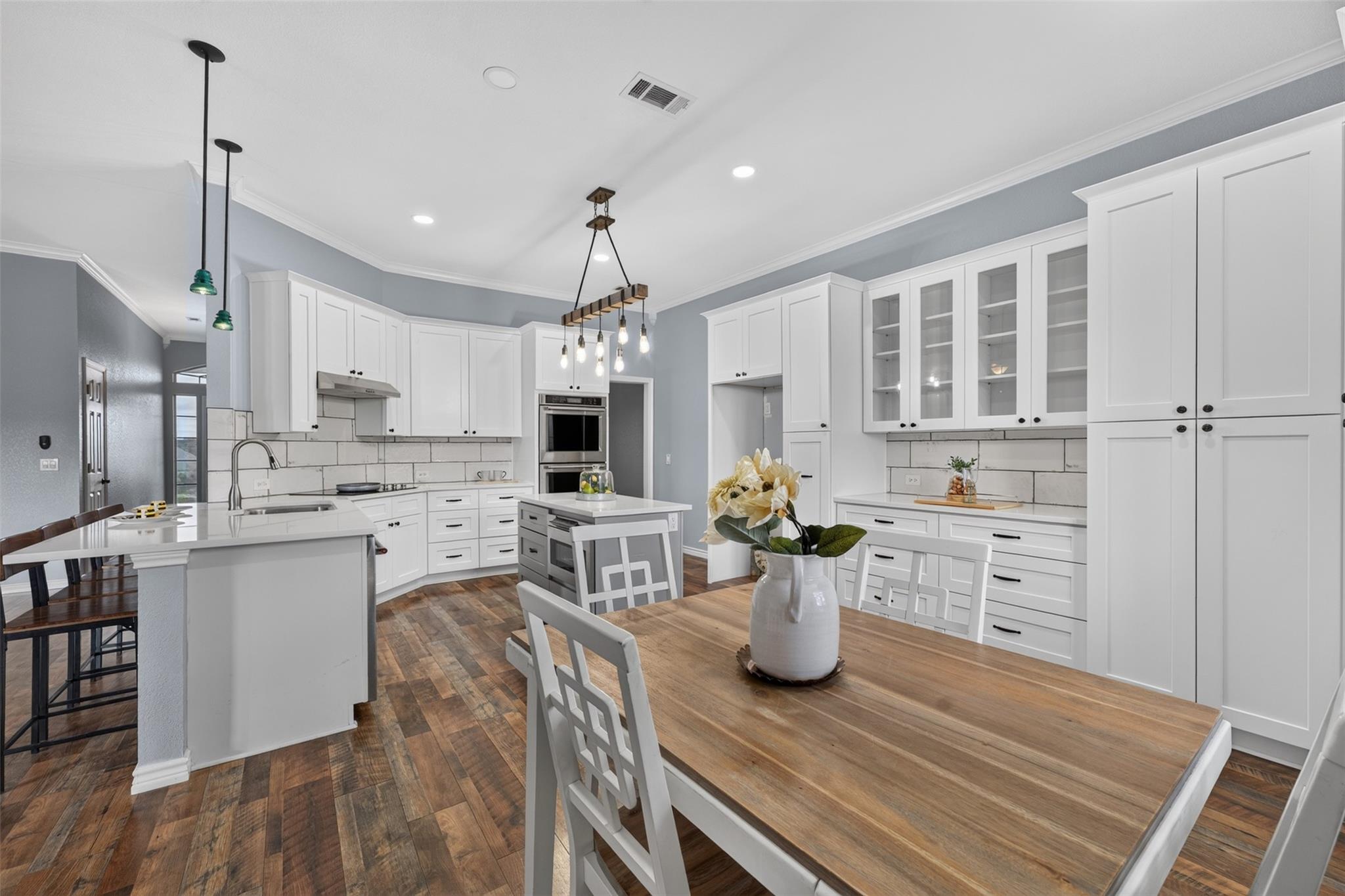 1042 County Road 3351