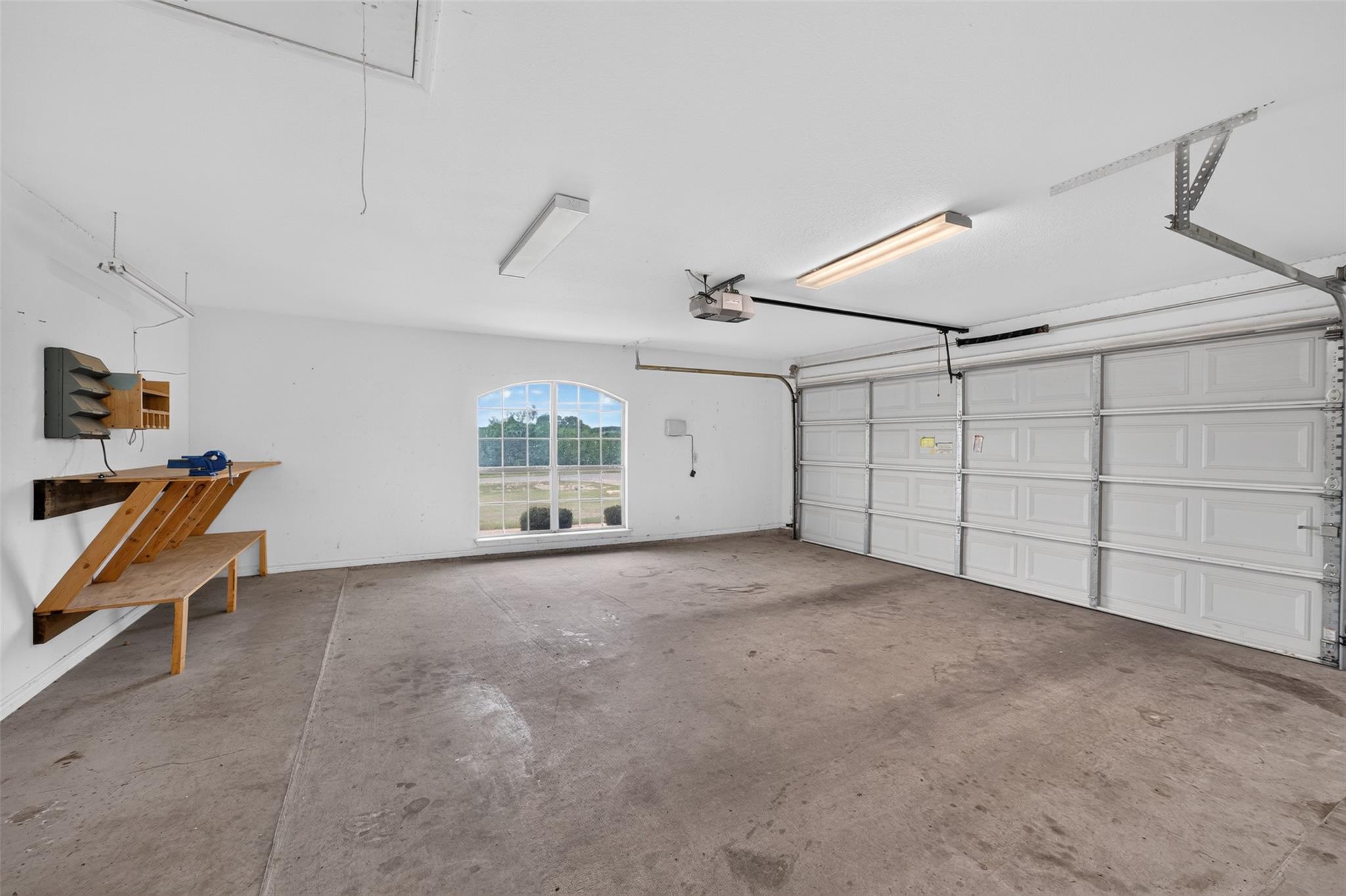 1042 County Road 3351