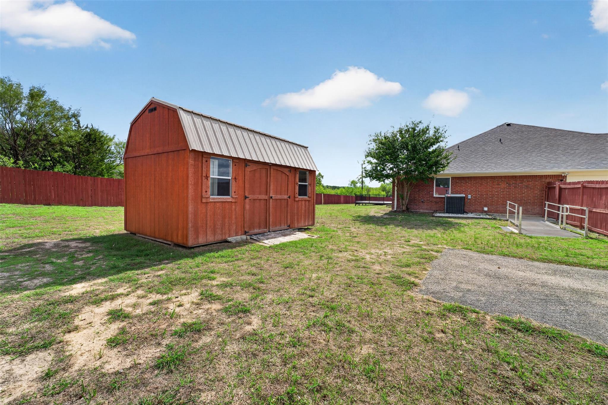 1042 County Road 3351