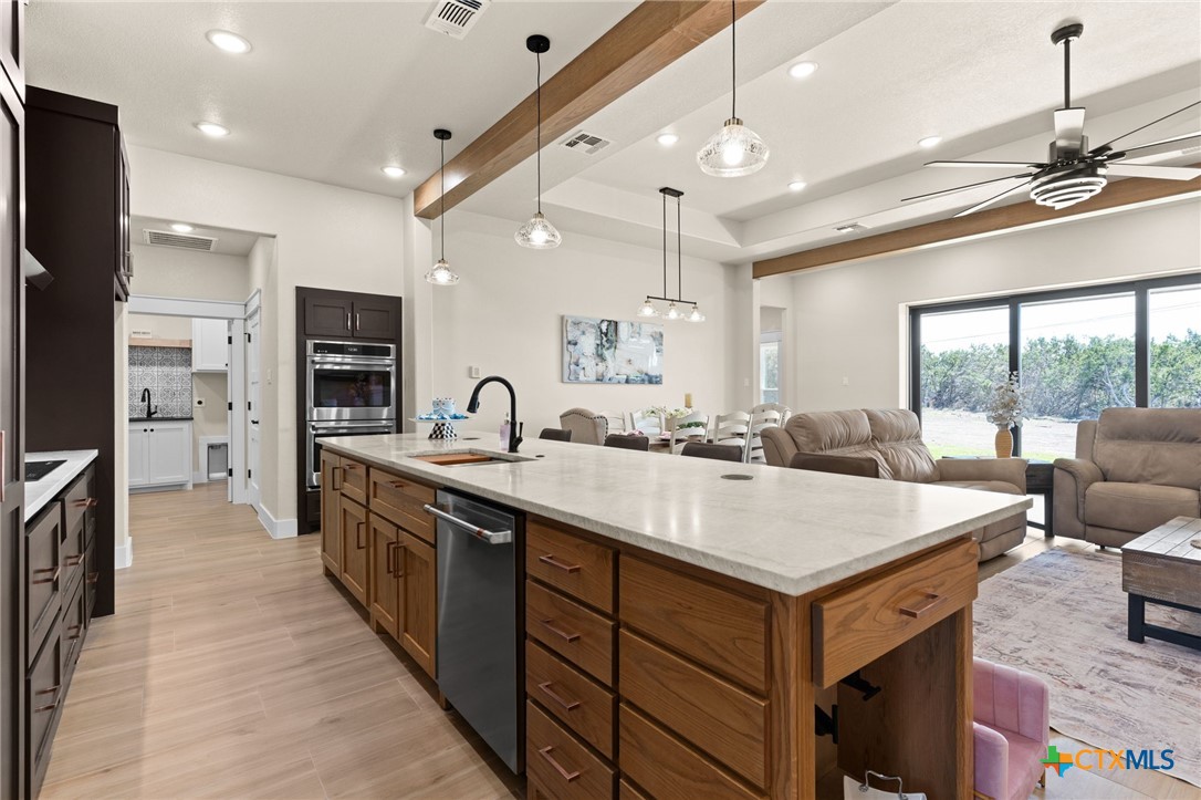 4374 Tall Ridge