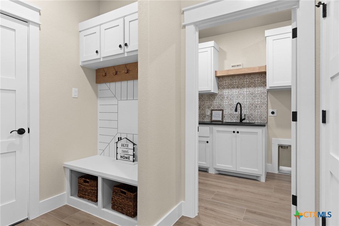 4374 Tall Ridge
