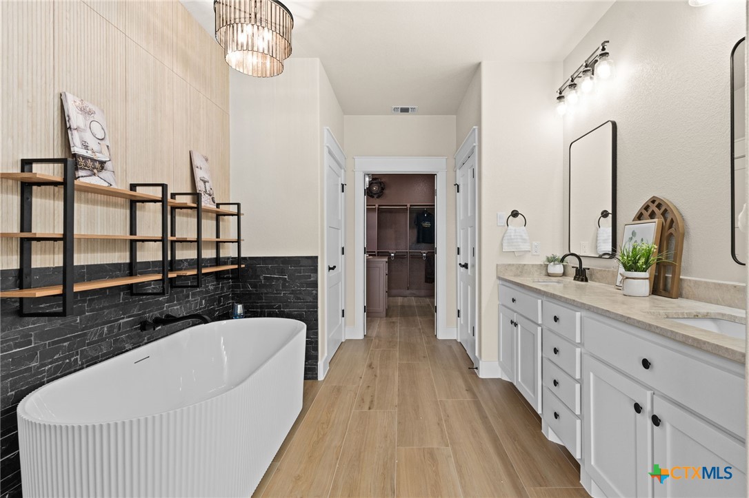 4374 Tall Ridge
