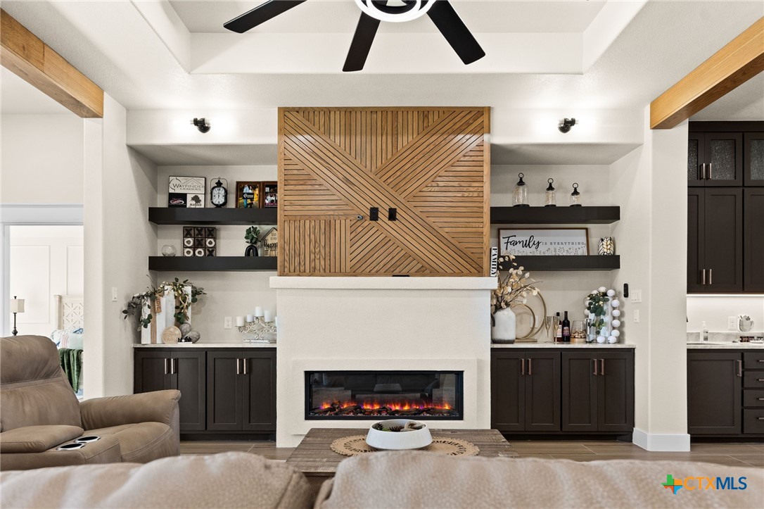 4374 Tall Ridge
