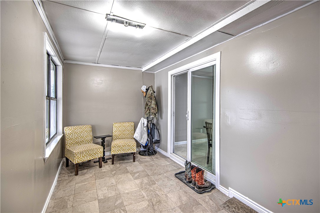 1303 Travis Circle