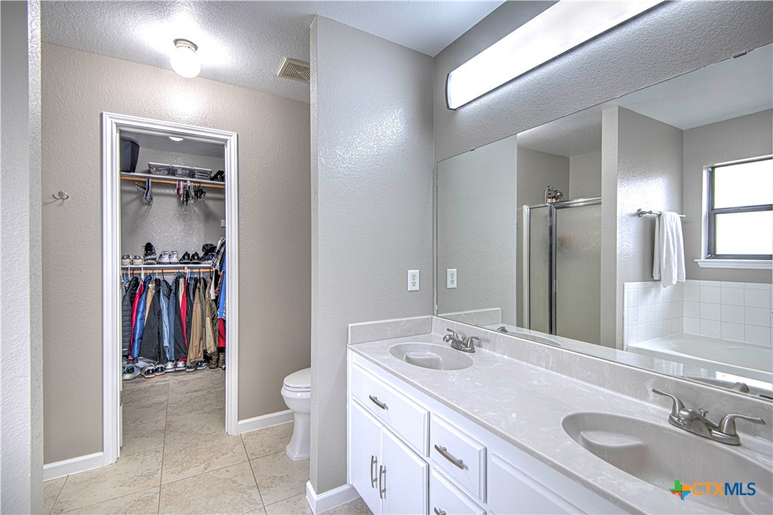 1303 Travis Circle