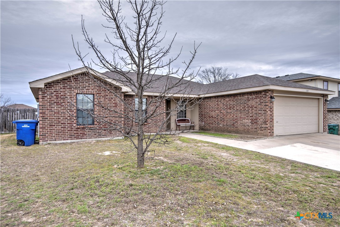 1303 Travis Circle