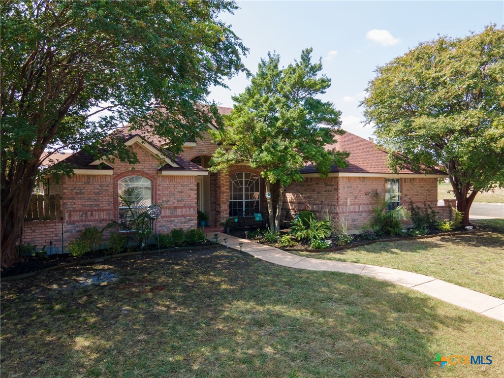 1302 Falcon Trail
