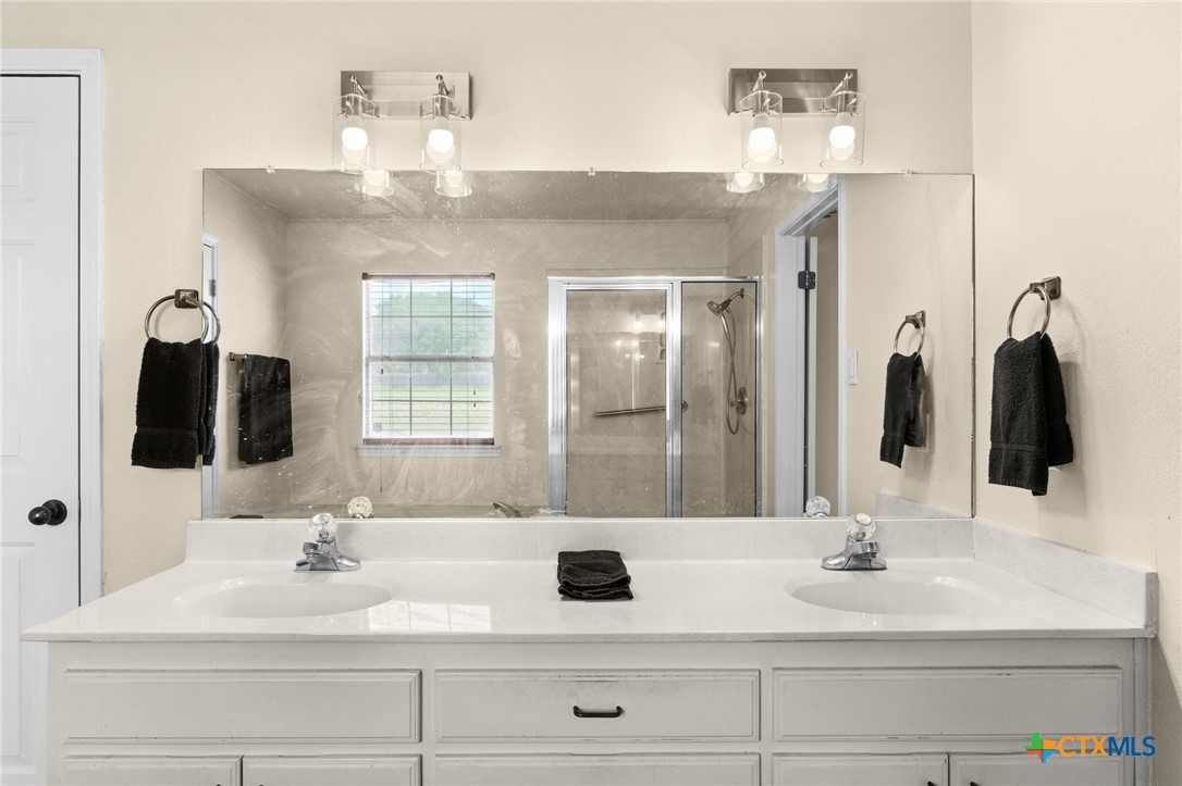 1302 Falcon Trail