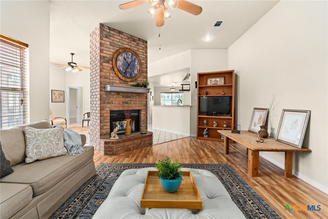 1302 Falcon Trail
