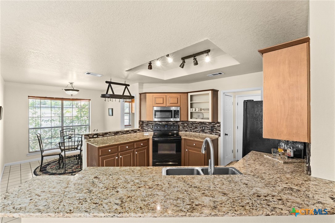1302 Falcon Trail