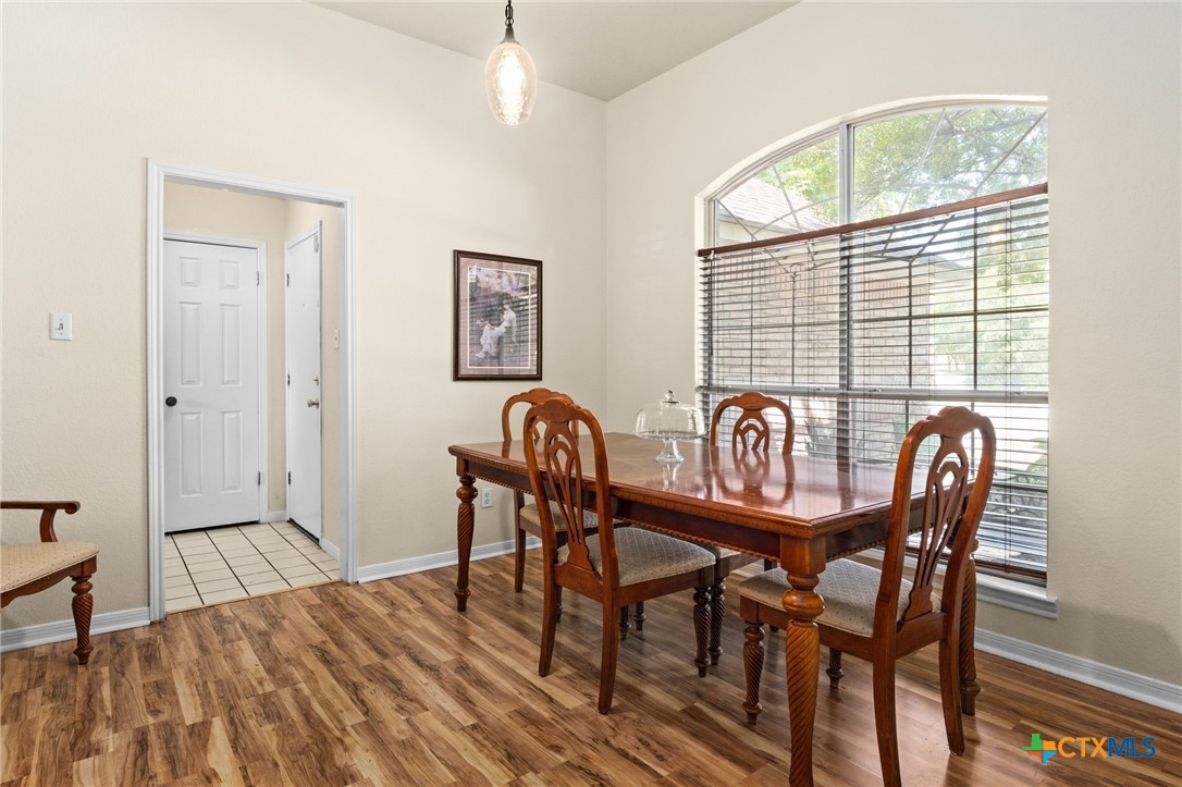 1302 Falcon Trail