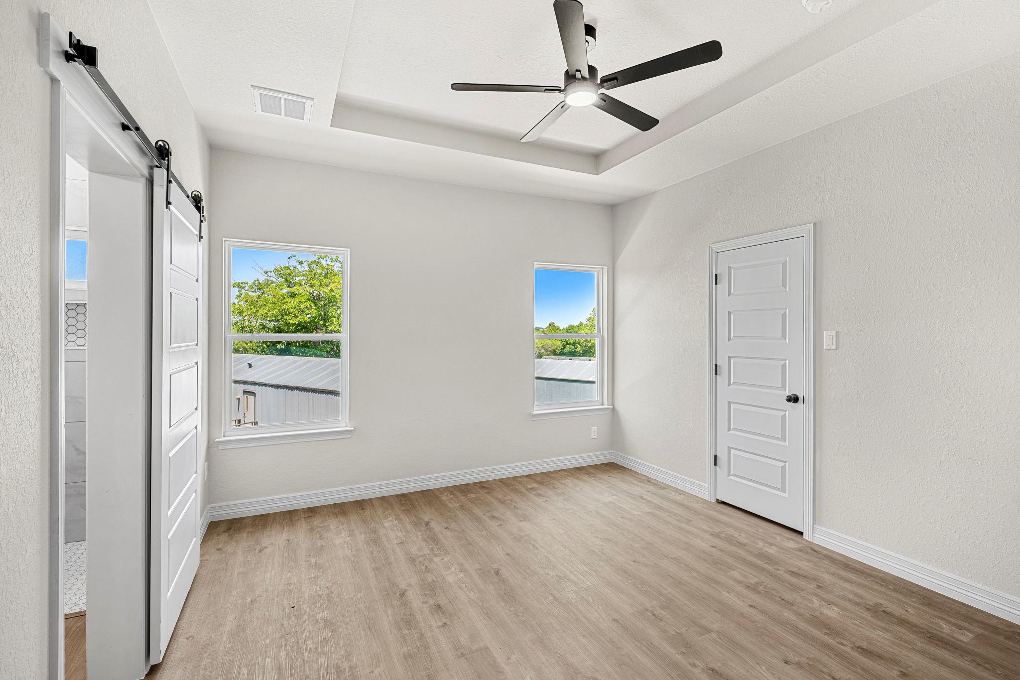 1213 Lone Pine WAY
