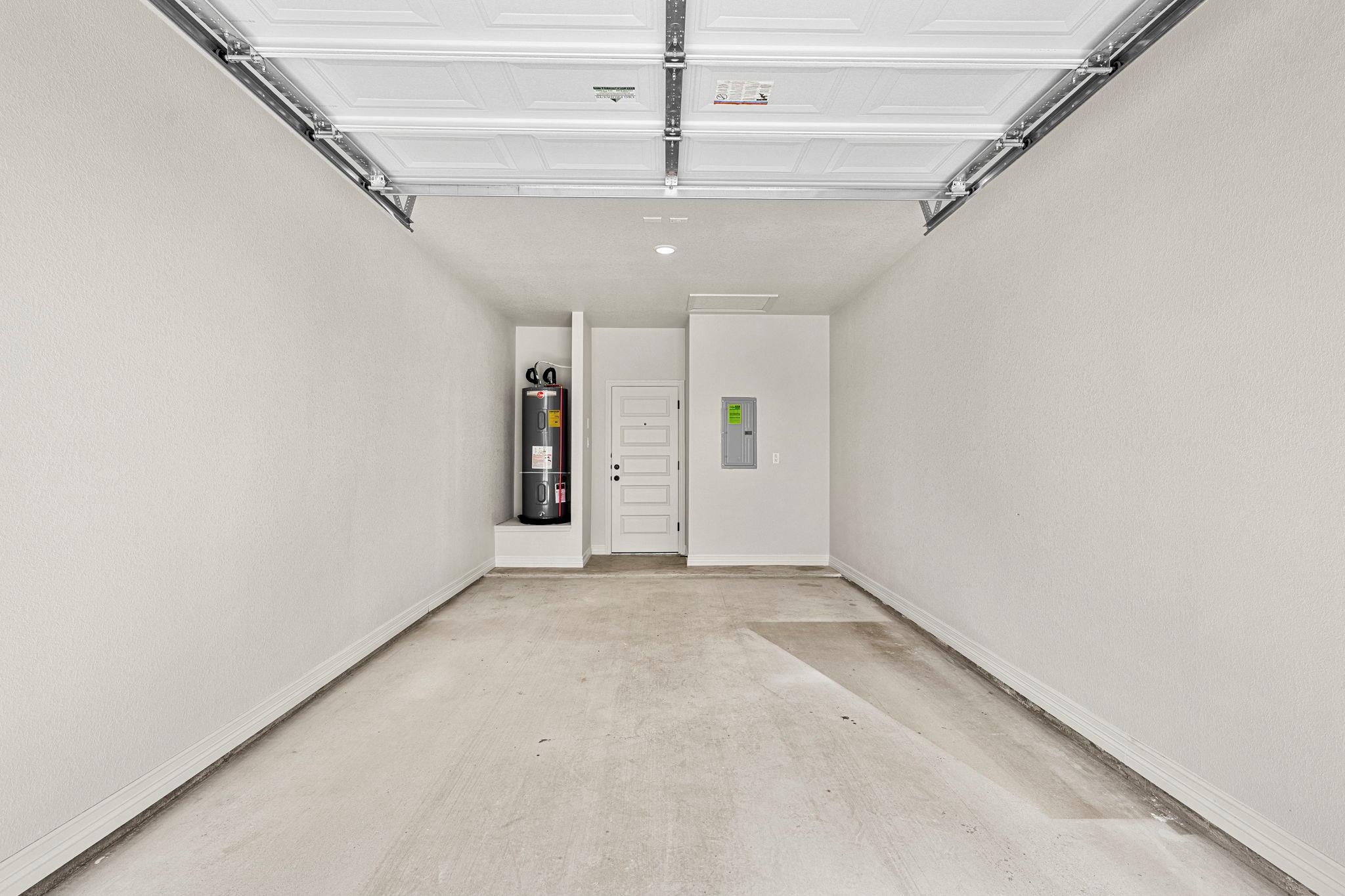 1213 Lone Pine WAY
