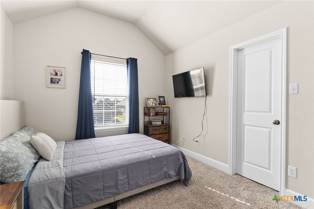 5712 Red Fish Court
