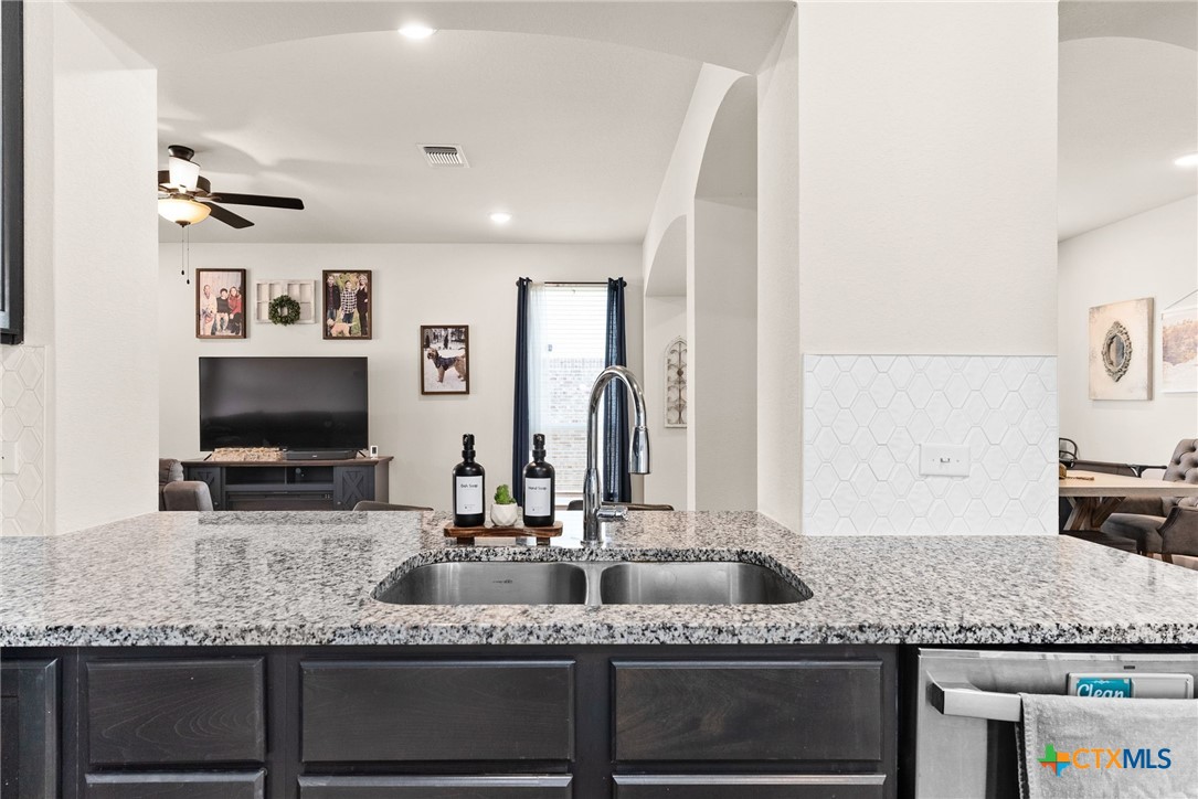5712 Red Fish Court
