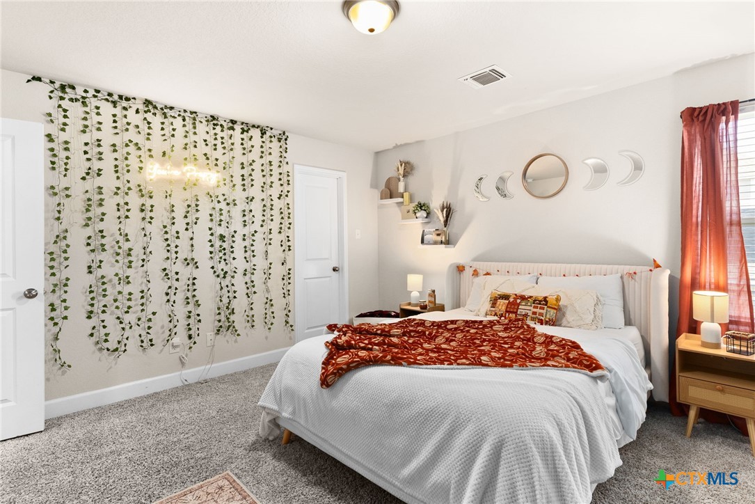 5712 Red Fish Court