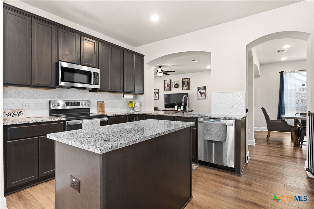 5712 Red Fish Court