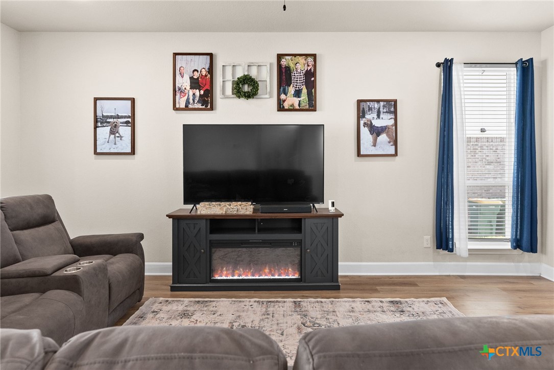 5712 Red Fish Court