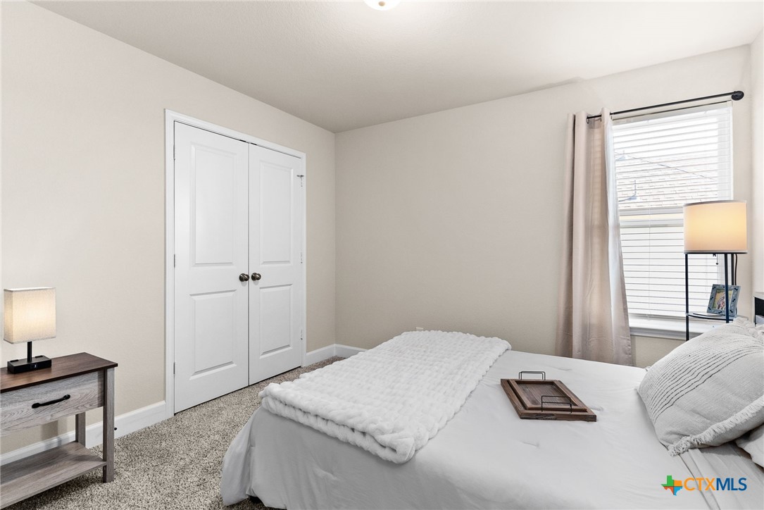 5712 Red Fish Court