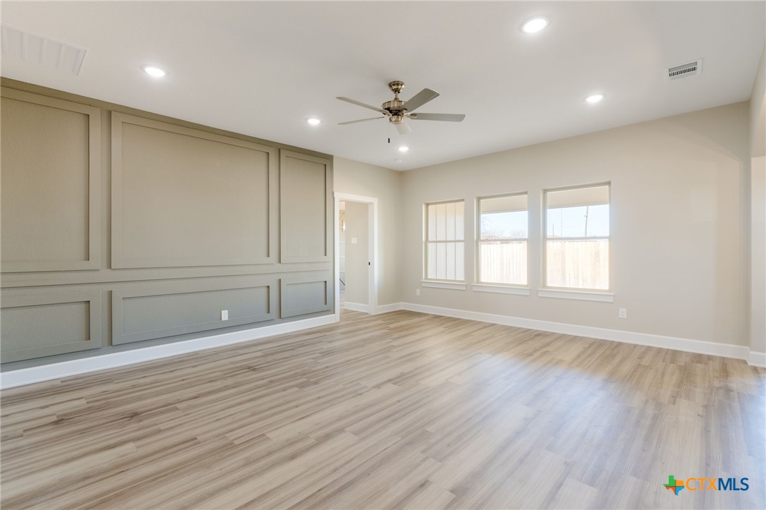 2123 Blackhawk Loop