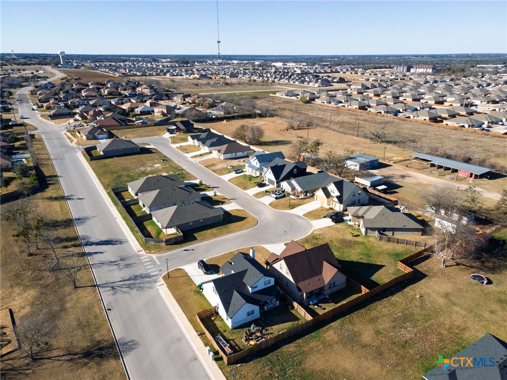 2123 Blackhawk Loop