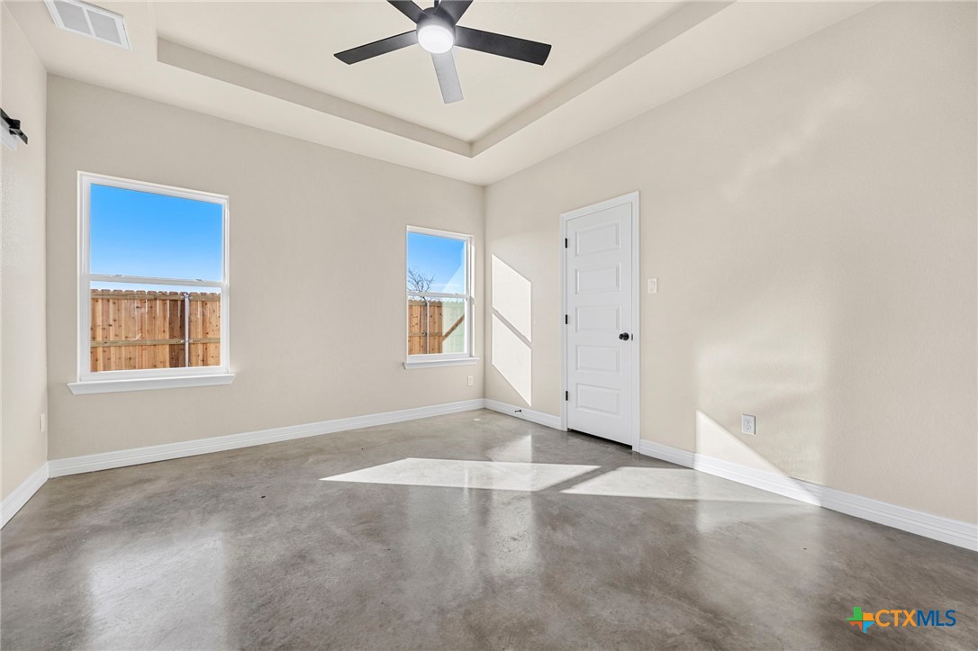 1315 Lone Pine Way