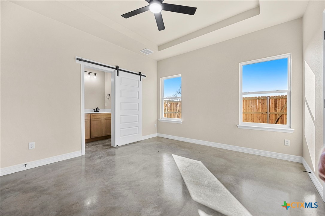 1315 Lone Pine Way
